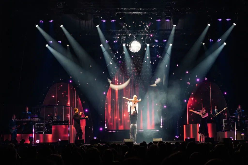 THIS IS THE GREATEST SHOW – photo 2